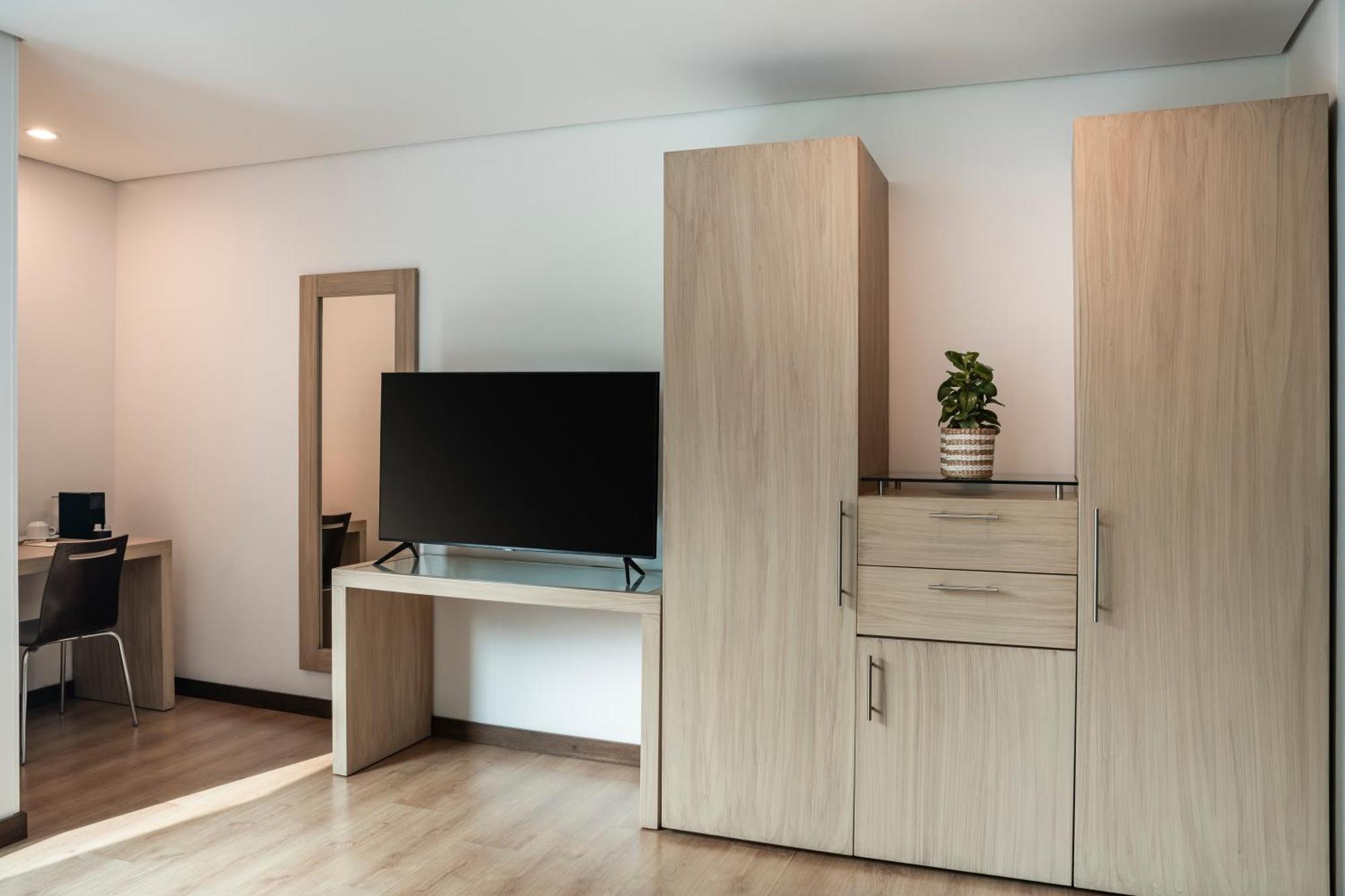 Poblado Alejandria By Housy Host Aparthotel
