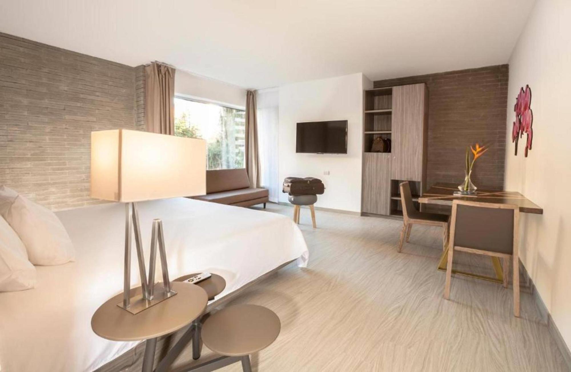 V Grand Hotel, A Member Of Radisson Individuals Medellin