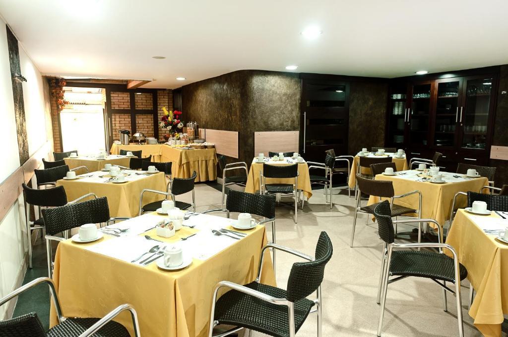 Alameda De La 10 Hotel Medellin