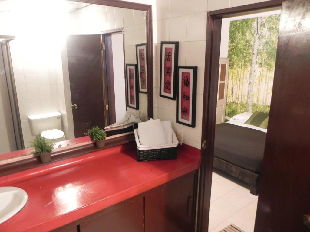 Hostel Lleras Park *