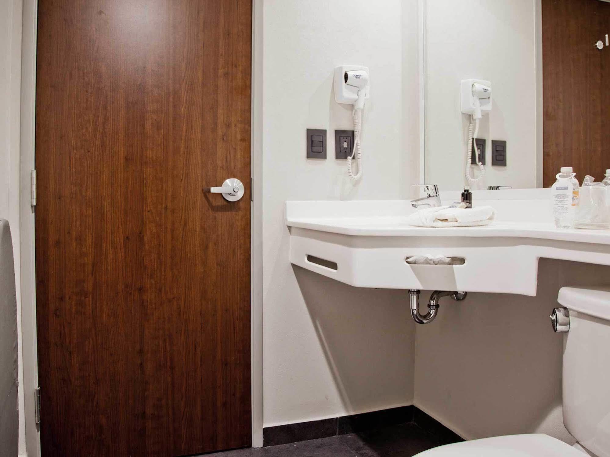 Express By Marriott Colombia Hotel Medellin