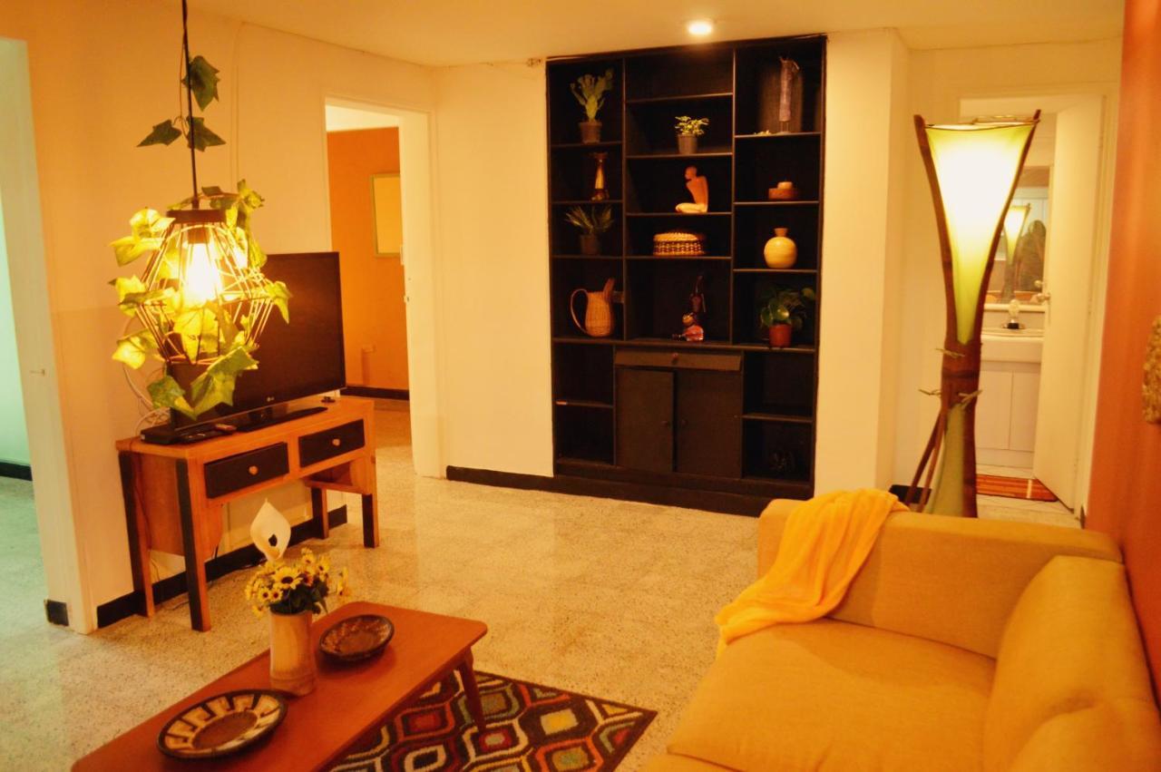 Guest house Africa House-casa Laureles-la70 3*