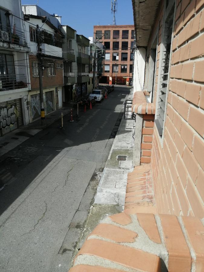 Apto Idoneo Para Descansar Muy Central En El Poblado *