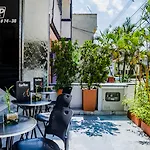 Hotel Laureles Plaza