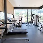Energy Living 804 - New Luxury Apt, Huge Balcony