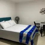 Hola Med