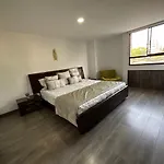 Apartamento Impresionante De 150 Metros Hasta Para 10 Personas Con Seguridad Privada 24Hr Laureles - Estadio