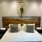 Maidy Luxury Hotel