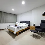 New Luxury 3 Bedroom Apartment In Great Area.