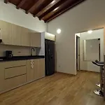 202 Romantic Loft With Jacuzzi
