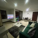 Nice Apt 2 Bedroom 2 Bath In Laureles Second Park