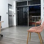Acogedor Apto En Laureles