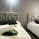 Tu Hogar En Medellin Para 20 Personas