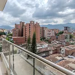 Mirador Del Laureles, Ac, Piscina, Parqueadero 701
