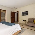 Stunning Luxury Penthouse With Spa And Concierge