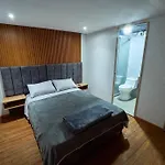 Exclusivo Apartaloft Privado Frente Parque Lleras