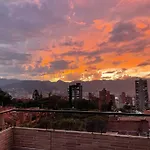 Apartamento 406 Poblado Cerca Al Cc El Tesoro