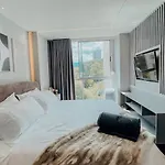 Amazing Luxury 1 Bedroom Gym & Pool Provenza 704