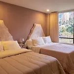 Amazing Ph In Poblado 5Bd & Heated Pool!
