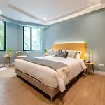 Vibrant Space- Explore Wonders In El Tesoro 313
