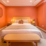 Room Modern Elegance Just Steps From El Tesoro 306