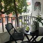 Loft Central, Cerca A Laureles Guarda Meletas Gratis!!