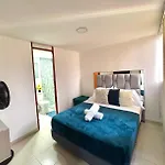 Alojamiento Central En Medellin En Zona Turistica