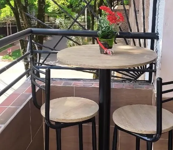 22 Apartamento 3 Habitaciones Con Balcon En Laureles Estadio