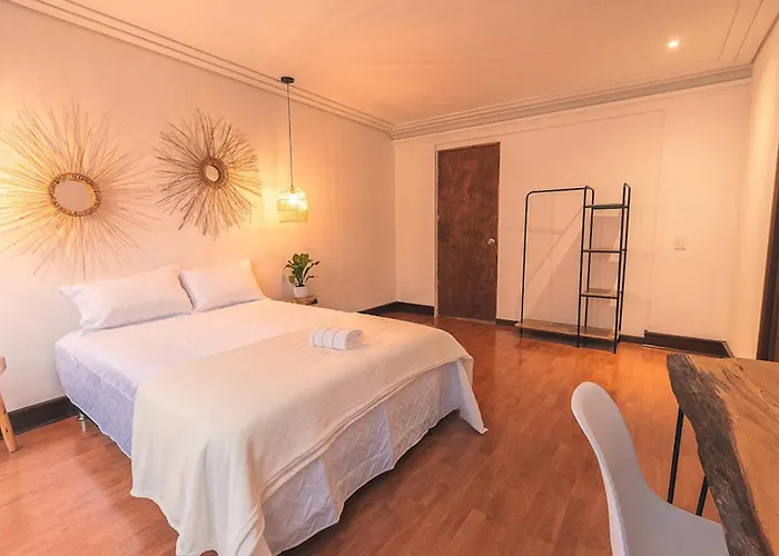 Habitacion Con Bano Compartido En El Poblado -A6