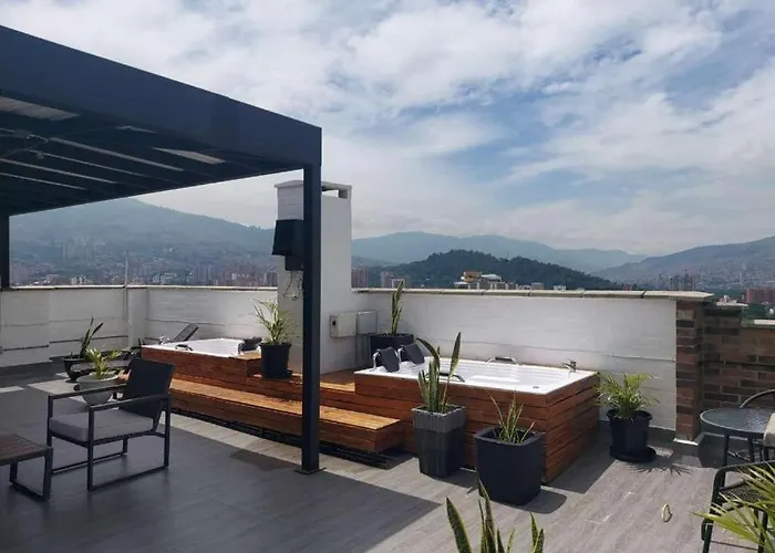 Laureles Penthouse, Jacuzzi-Rooftop Fun In The Sun
