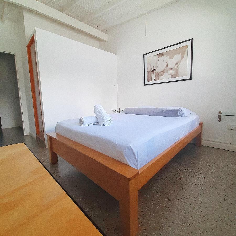 Hostal Cloud9 *