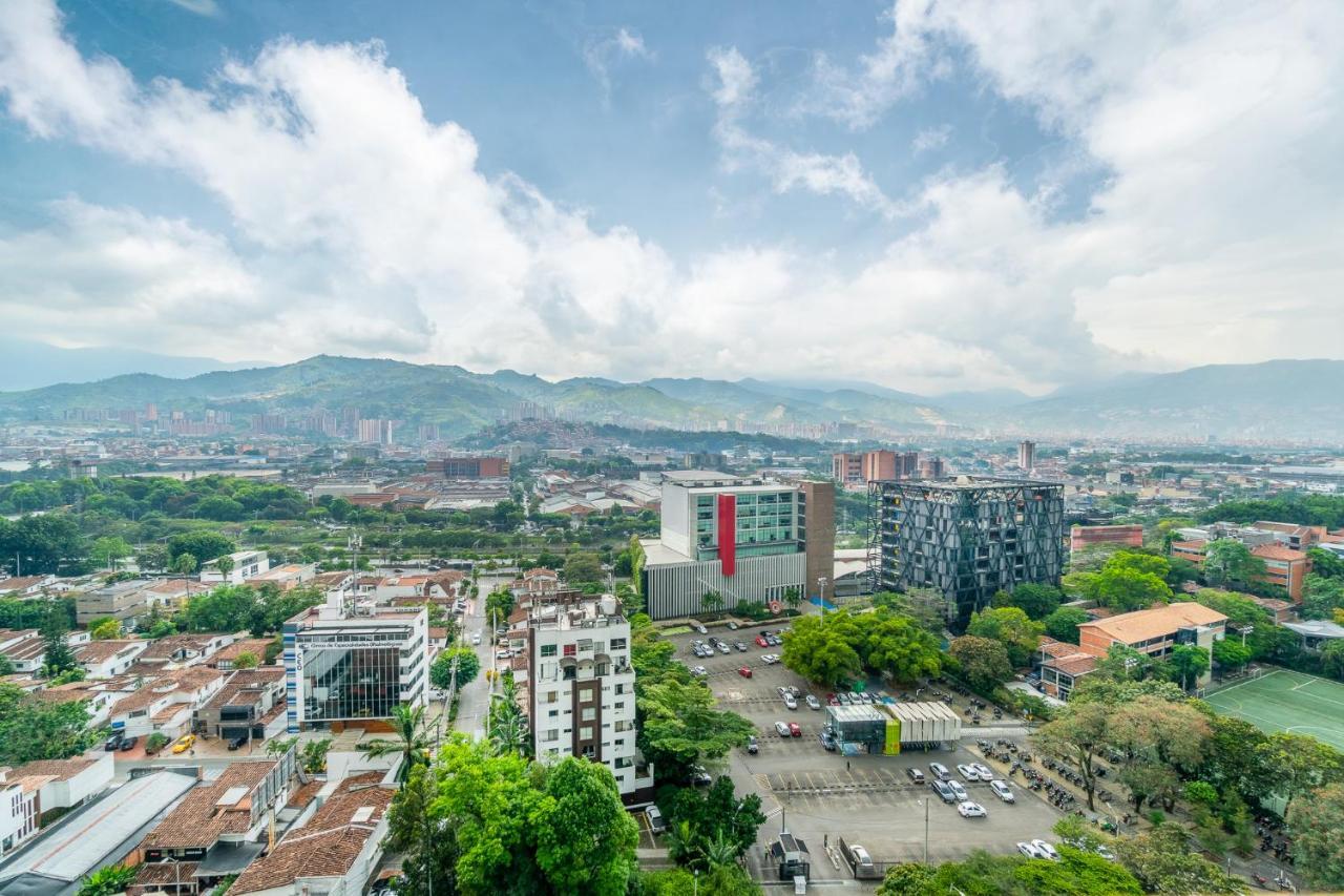Go Living & By Housy Host * Medellin