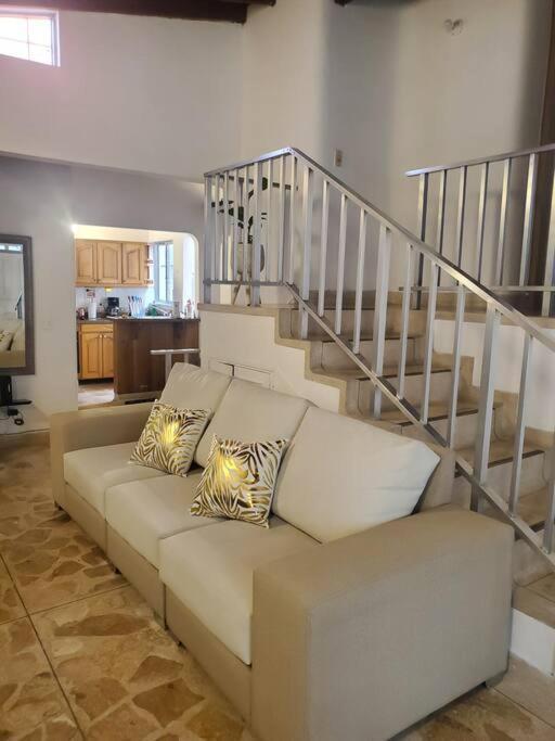 Private House 3bdr Private Entrance Garage 6 People Medellin