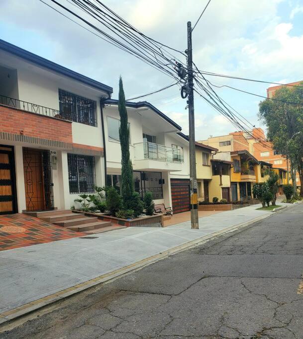 Private House 3bdr Private Entrance Garage 6 People * Medellin