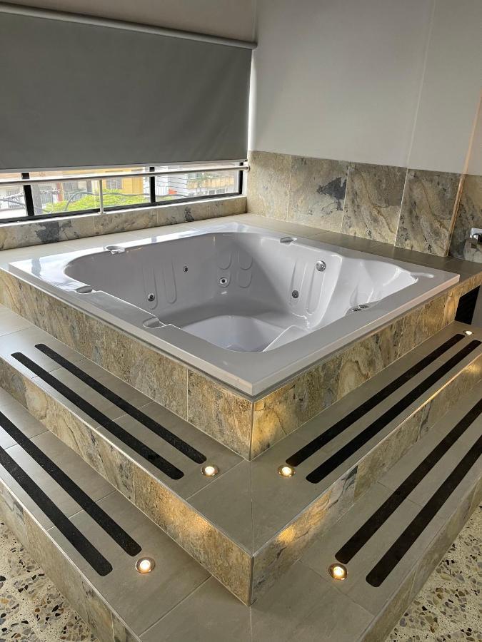 Hotel Ofix Medellin