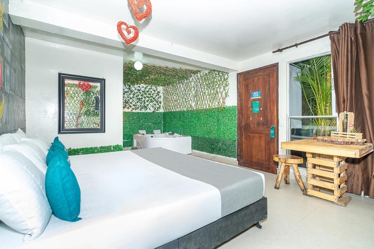 Hotel Jardin De Provenza 3*