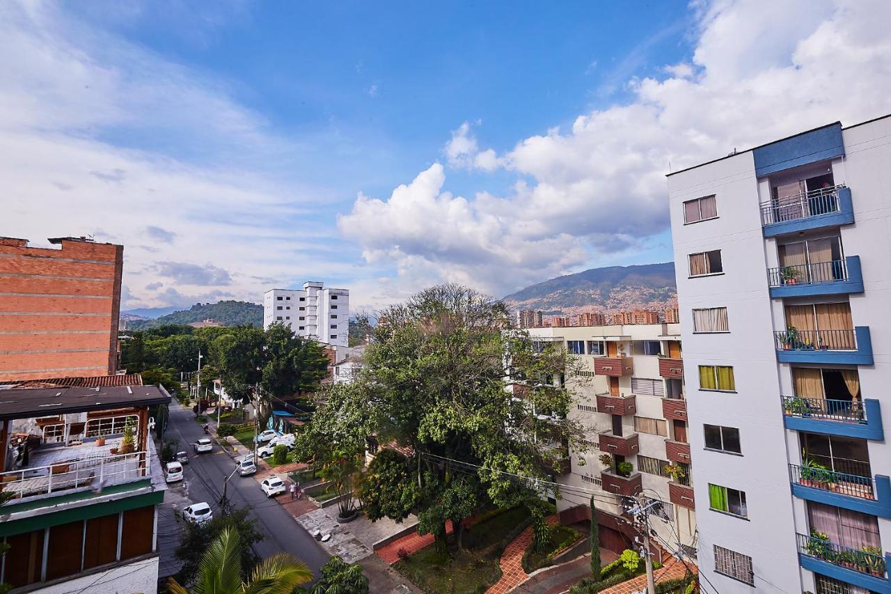 Pass, Laureles Hotel Medellin