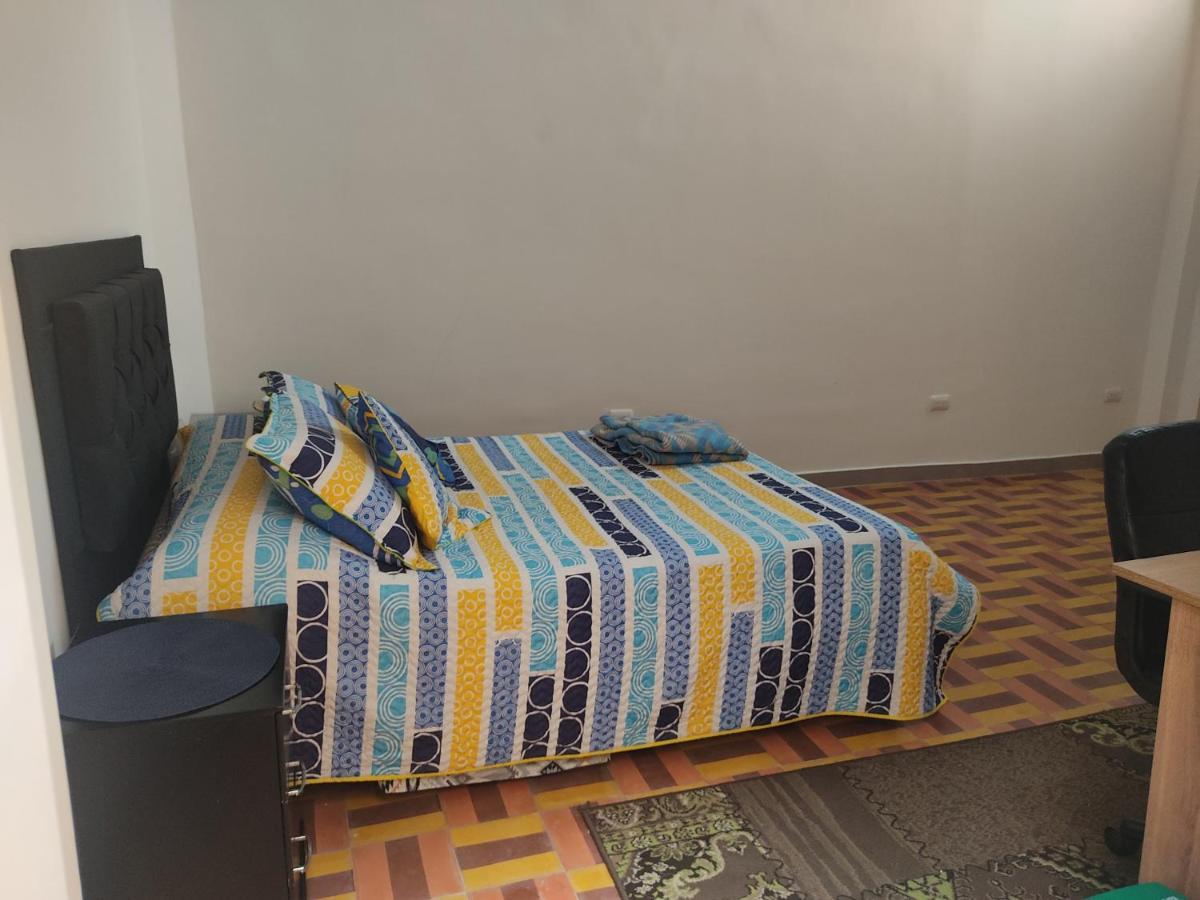 Guest house Colonial House *