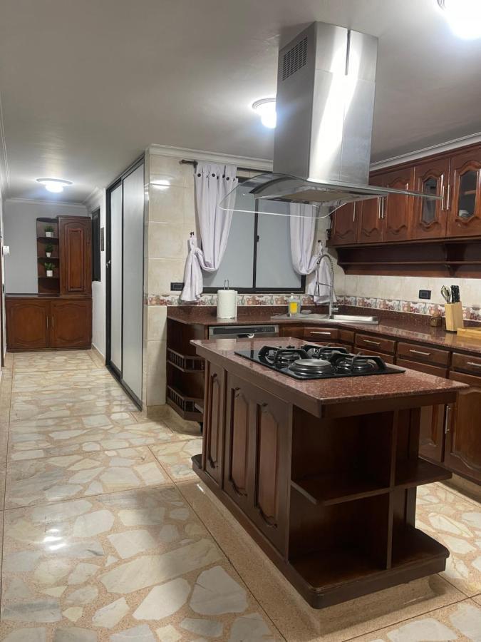 Lindo Y Nuevo Alojamiento Laureles, Habitación Privada