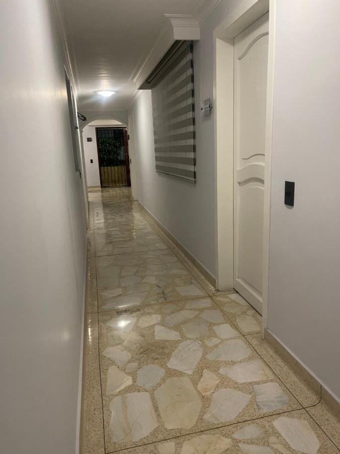 Lindo Y Nuevo Alojamiento Laureles, Habitación Privada Medellín