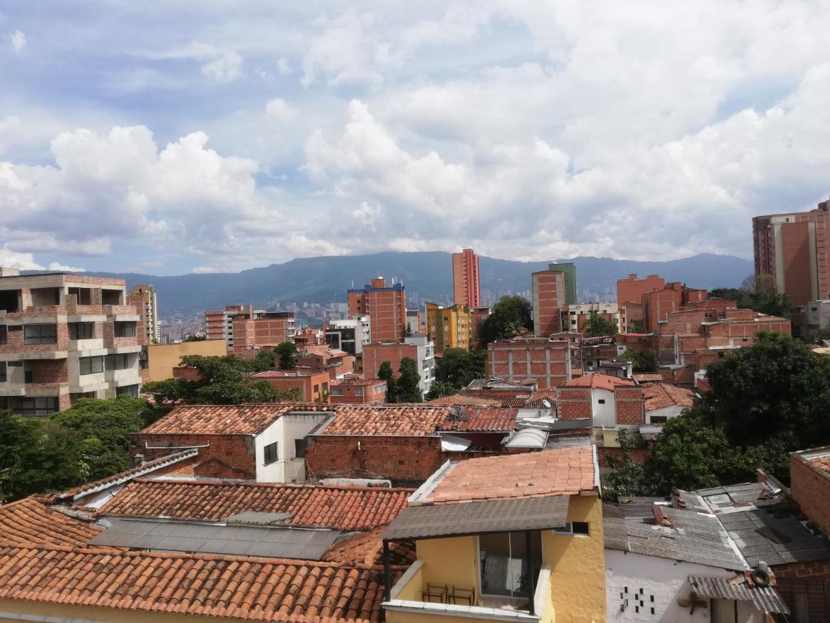 Dahelihost * Medellin