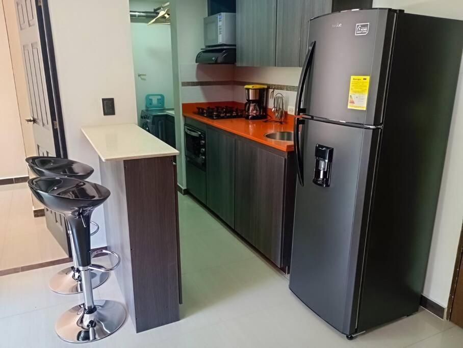 Apartment Rentalsop An01 Apto Cerca Al Lleras Con Balcon Y Piscina Climatizada, Cerca A Provenza, Ubicado Min Del Aeropuerto Medellin