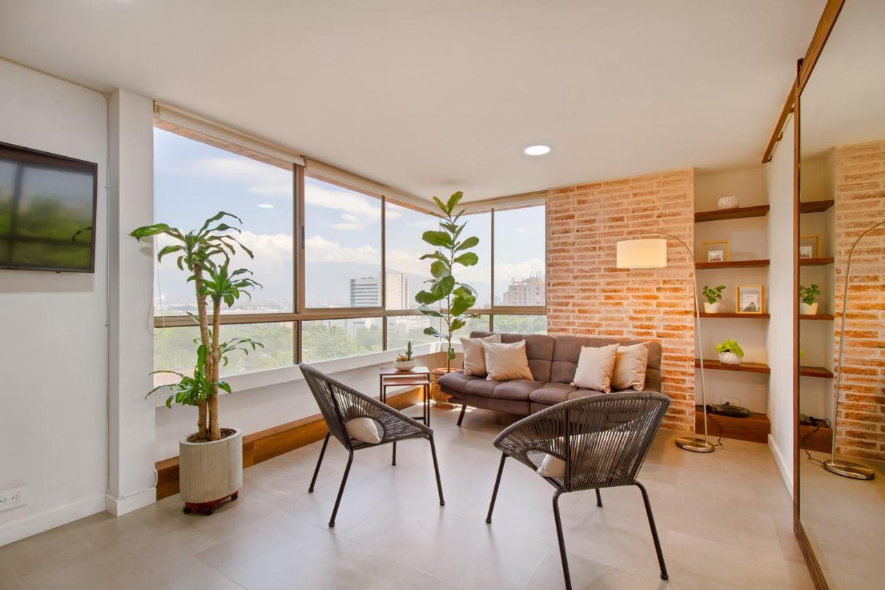 Aptos Alcazar Oviedo By Housy Host Medellín