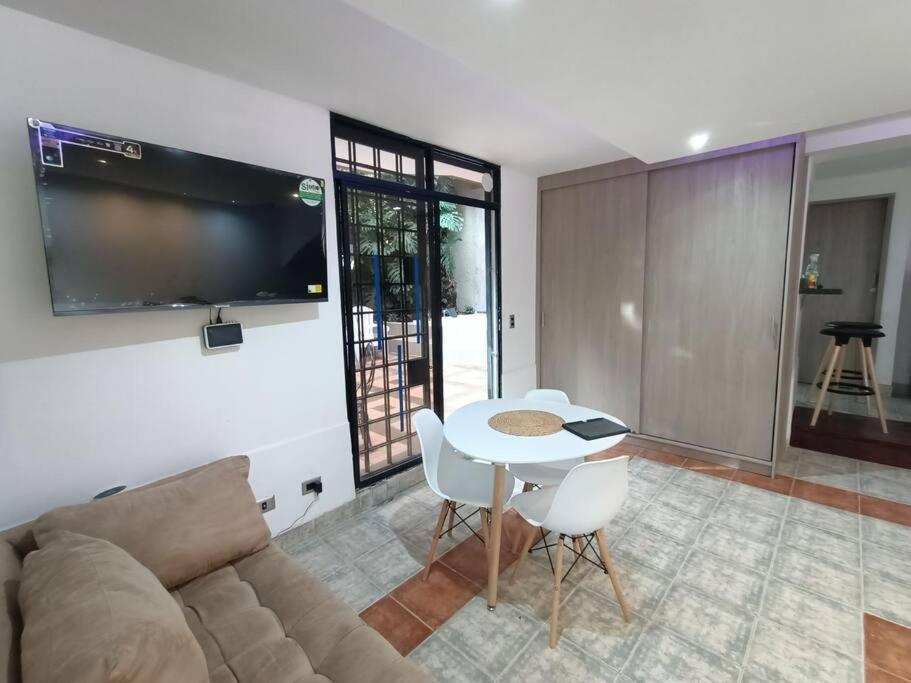 Campestre Loft Con Jacuzzi En San Lucas, El Poblado Apartment Medellin