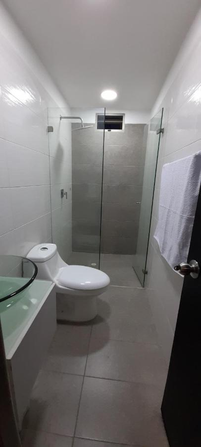 Habitacion 302 Con Bano Privado Cerca A Laureles Guest house 3*