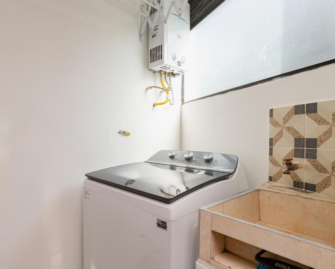 Ac, Apto Saman, Pet Friendly, 7 Personas * Medellin