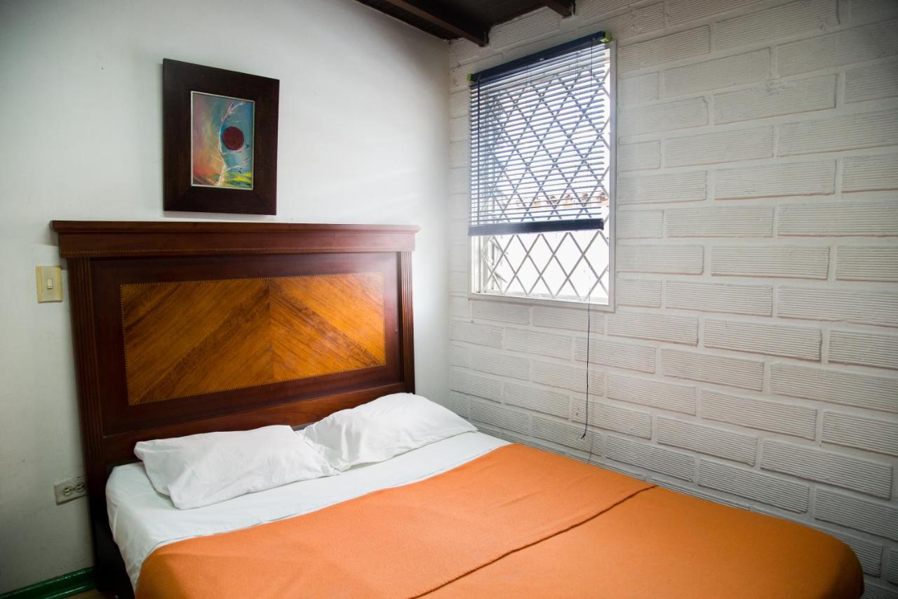 Spring Albergue Medellín