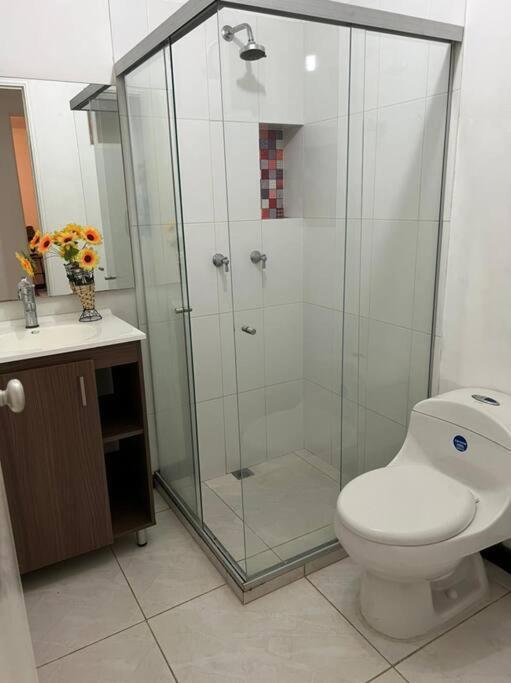 Apartamento En El Poblado Cerca Universidad Ces * Medellin