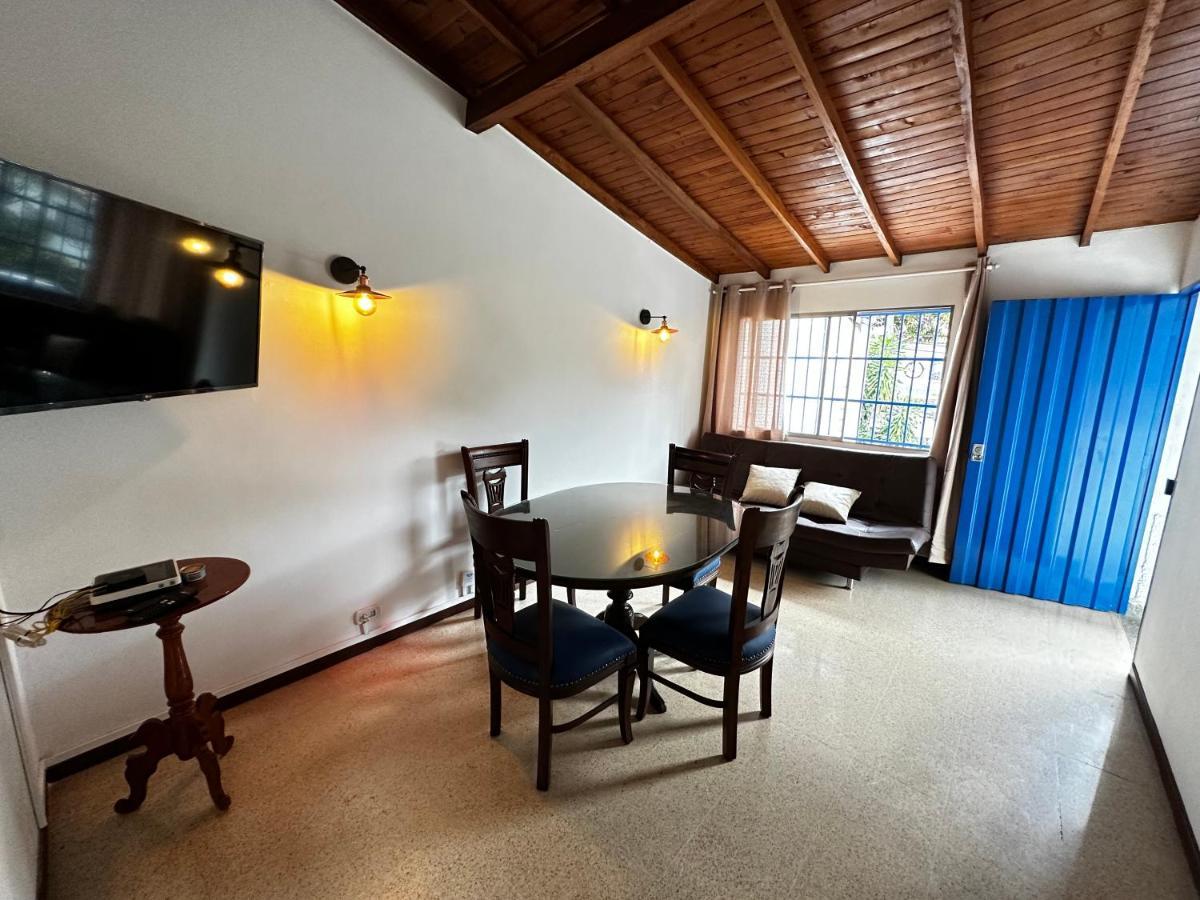 Apartment Manila - Poblado - Zona Gastronomica *
