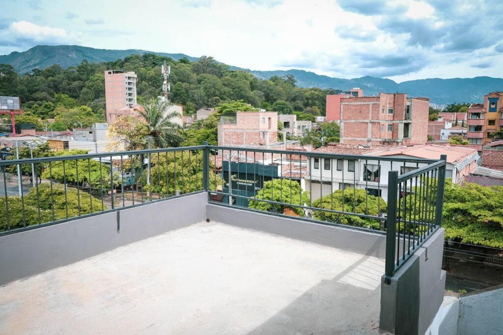 Apartment Amplio Duplex Con Terraza Privada. Medellin